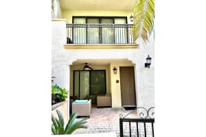 3055 NW 126th Avenue 220, Sunrise, FL 33323 - MLS#R11075854