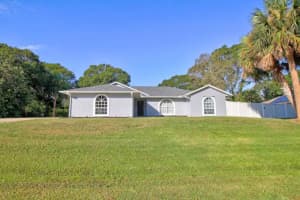 1525 Esterbrook Lane, Sebastian, FL 32958 Sold 05/23/25