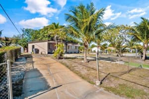591 Oleander Road, Lake Worth, FL 33462 Sold 05/01/25