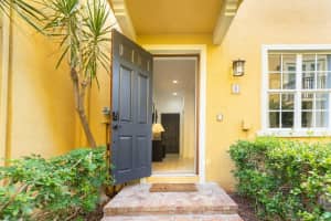72 Se 6th Avenue H, Delray Beach, FL 33483 - MLS#R11075980