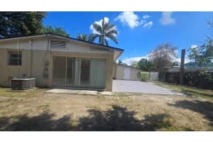 831 Sarazen Drive, West Palm Beach, FL 33413 Sold 05/08/25