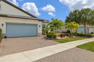 12820 SW Lake Fern Circle, Port Saint Lucie, FL 34952 - MLS#R11076062