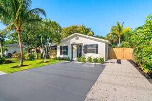 1517 Avenue S, Riviera Beach, FL 33404 Sold 04/30/25