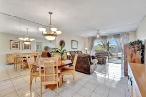 2951 NW 46th Avenue 403, Lauderdale Lakes, FL 33313 - MLS#R11076088