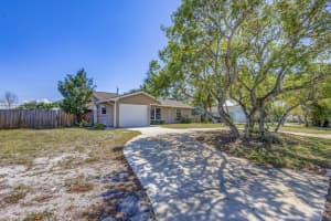 8566 SE Lyons Road, Hobe Sound, FL 33455 Sold 05/02/25