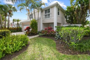 61 Dorchester Circle, Palm Beach Gardens, FL 33418 - MLS#R11076242