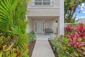 61 Dorchester Circle, Palm Beach Gardens, FL 33418 - MLS#R11076242