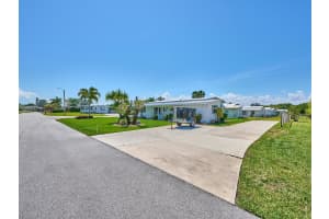 7077 SE Delegate Street, Hobe Sound, FL 33455 Sold 04/29/25