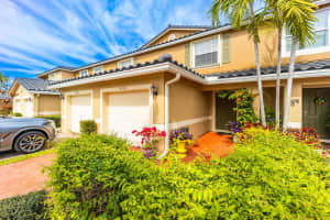 2974 Se Lexington Lakes Drive, Stuart