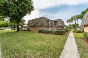 3704 37th Way, West Palm Beach, FL 33407 Sold 08/07/25