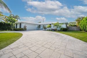 12 SE Hitching Post Circle, Tequesta, FL 33469 Sold 10/10/25