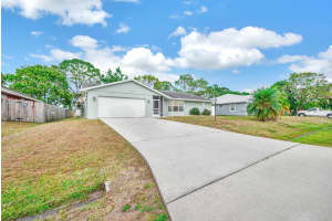 573 SW Carter Avenue, Port Saint Lucie, FL 34983 Sold 06/20/25