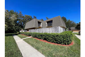 4713 47th Way, West Palm Beach, FL 33407 Sold 05/05/25