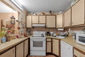105 Lake Pine Cir D-2, Greenacres, FL 33463 Sold 08/26/25