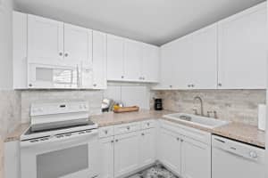 2811 S Garden Drive 306, Lake Worth