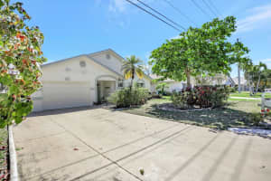 10212 Nw 71st Place, Tamarac