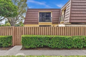 211 2nd Court, Palm Beach Gardens, FL 33410 Sold 08/15/25