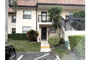 7190 Golf Colony Court 105, Lake Worth