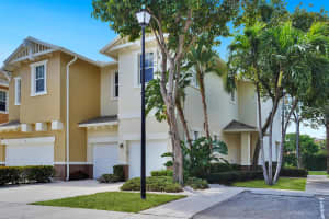 601 Pacific Grove Drive 4, West Palm Beach, FL 33401 Sold 05/15/25