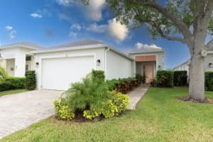 2172 Falls Manor, Vero Beach