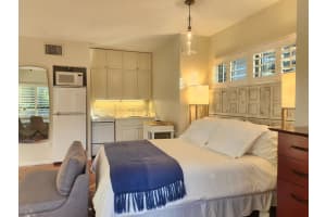 11863 Wimbledon Circle 416, Wellington