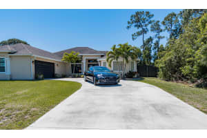 1450 SW Hackensack Avenue, Port Saint Lucie, FL 34953 - MLS#R11077309