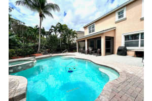 9663 Phipps Lane, Wellington, FL 33414 Sold 05/15/25