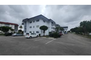 4880 Nw 22nd Street Ph, Lauderhill