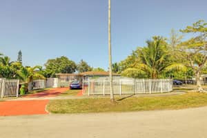 35 NW 122nd Street, North Miami, FL 33168 Sold 04/25/25