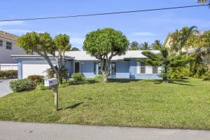 910 Dolphin Drive, Jupiter, FL 33458 Sold 08/28/25