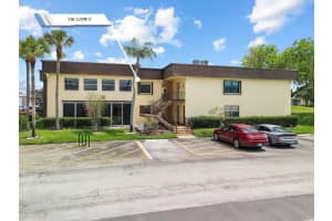 218 Capri E Way E, Delray Beach, FL 33484 Sold 05/30/25