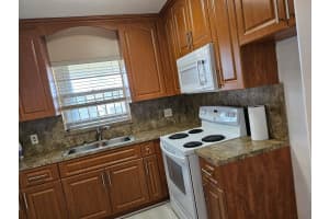 5300 Washington Street B329, Hollywood