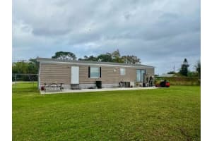 910 Gratton Road, Clewiston