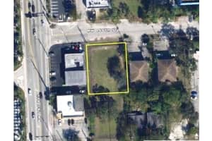 137 NW 165th Street, Miami, FL 33169 - MLS#R11077757