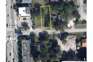 137 NW 165th Street, Miami, FL 33169 - MLS#R11077757