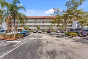 3551 Inverrary Drive 212, Lauderhill