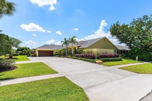 1045 Fairdale Way, Wellington, FL 33414 Sold 09/15/25