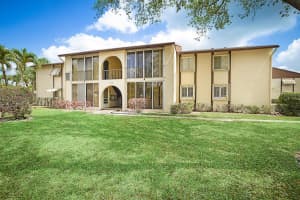 138 Lake Pine Circle D-1, Greenacres, FL 33463 Sold 11/03/25