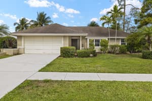 645 Carnation Court, Wellington, FL 33414 Sold 04/29/25