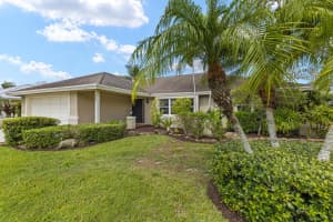 645 Carnation Court, Wellington, FL 33414 Sold 04/29/25