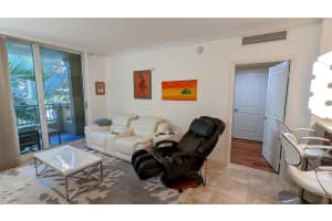 403 S Sapodilla Avenue 317, West Palm Beach, FL 33401 Sold 06/28/25