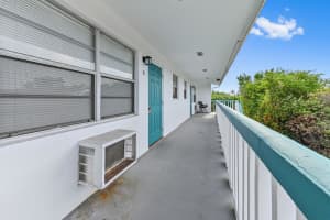 1111 N Federal Highway 6, Lake Worth Beach, FL 33460 - MLS#R11078104