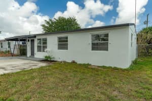 2125 Longwood Road, West Palm Beach, FL 33409 Sold 05/02/25