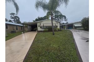 39 Flores Del Norte, Fort Pierce, FL 34951 Sold 09/12/25