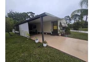 39 Flores Del Norte, Fort Pierce, FL 34951 Sold 09/12/25