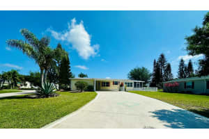 8102 9th Hole Drive, Port Saint Lucie, FL 34952 Sold 10/30/25