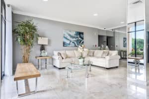 2425 Presidential 902 Way 902, West Palm Beach