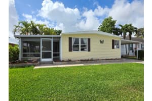 4092 8th Court Lantana, FL 33462 - Off Market