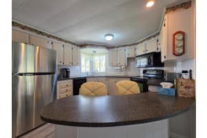 4092 8th Court Lantana, FL 33462 - Off Market