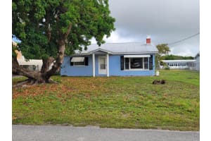 3847 SE 27th Street, Okeechobee, FL 34974 - MLS#R11078425